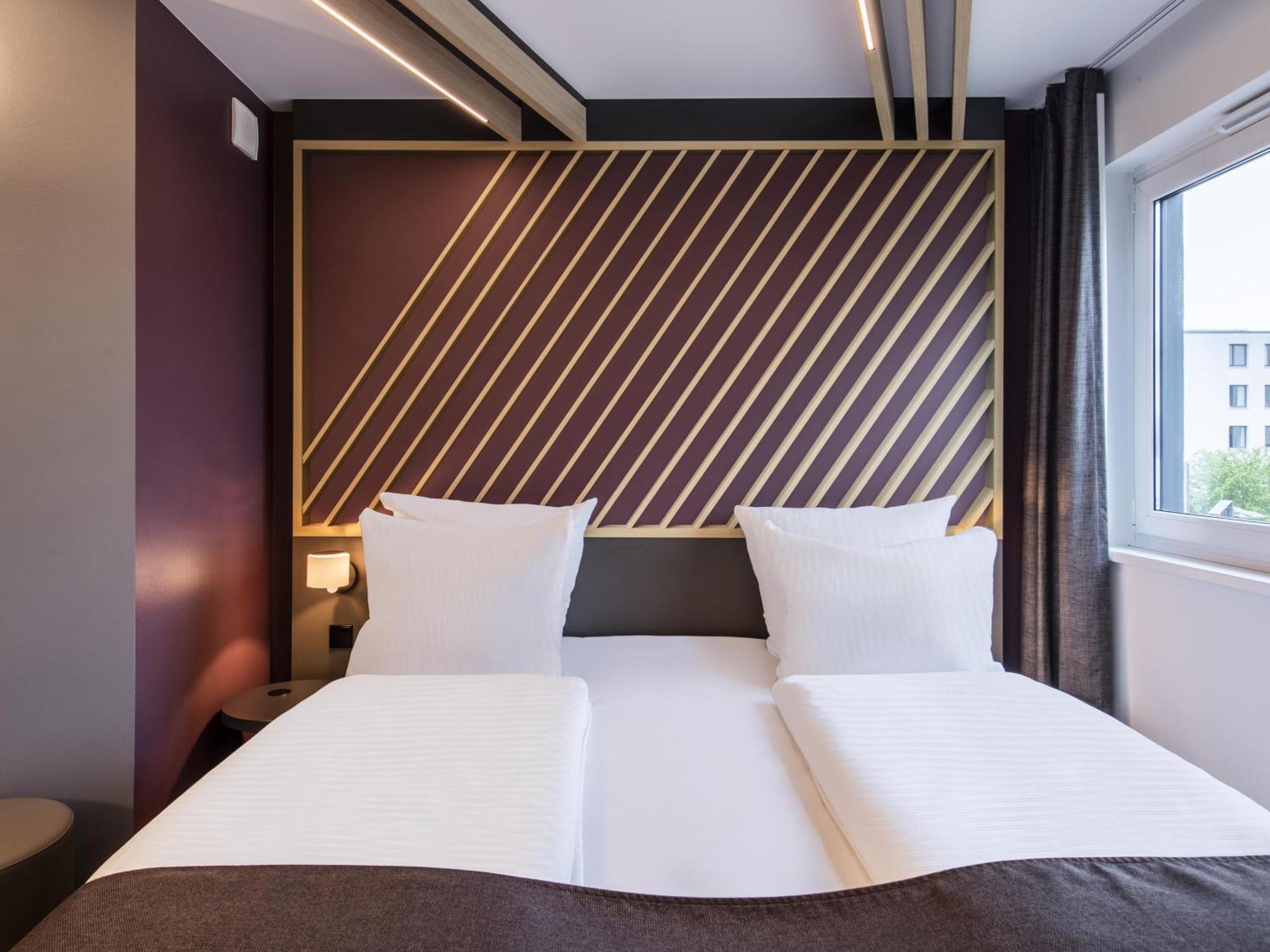 B&B Hotel Muenchen-Messe Aschheim Bagian luar foto