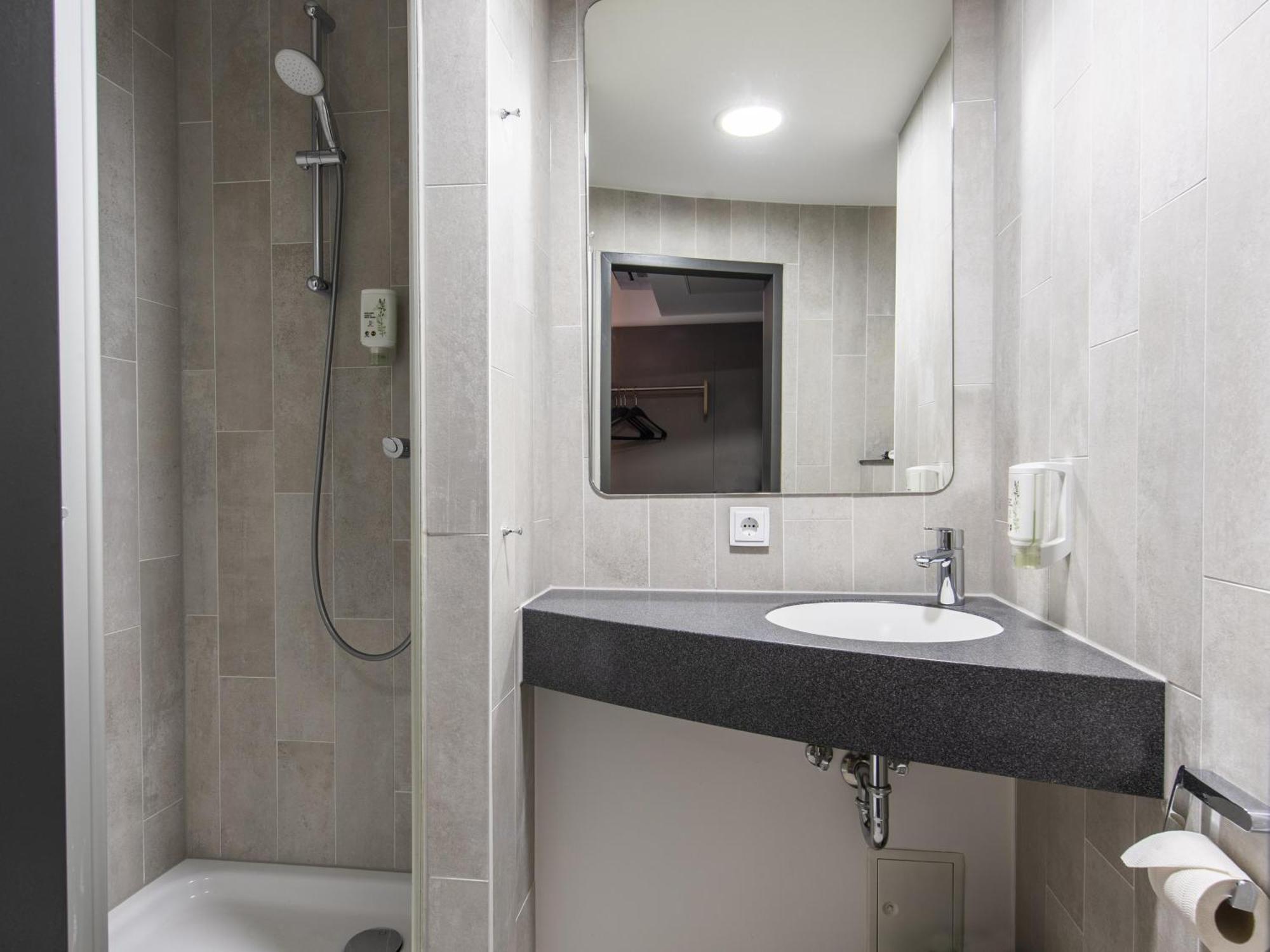 B&B Hotel Muenchen-Messe Aschheim Bagian luar foto