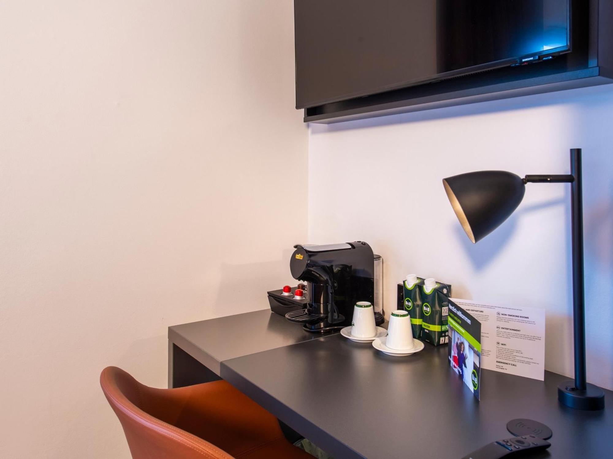 B&B Hotel Muenchen-Messe Aschheim Bagian luar foto