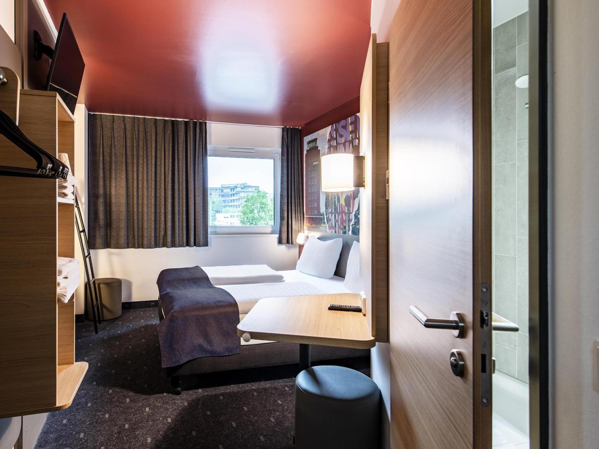 B&B Hotel Muenchen-Messe Aschheim Bagian luar foto
